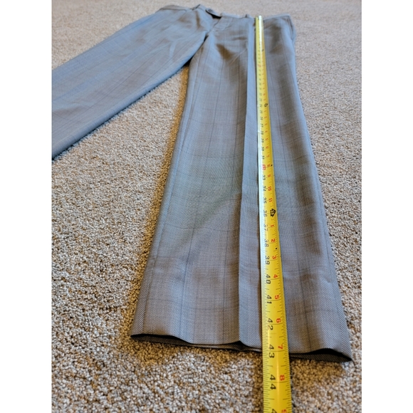 Ermenegildo Zegna 2-Piece Suit, Beige Checks, Size 42R - Picture 4 of 15